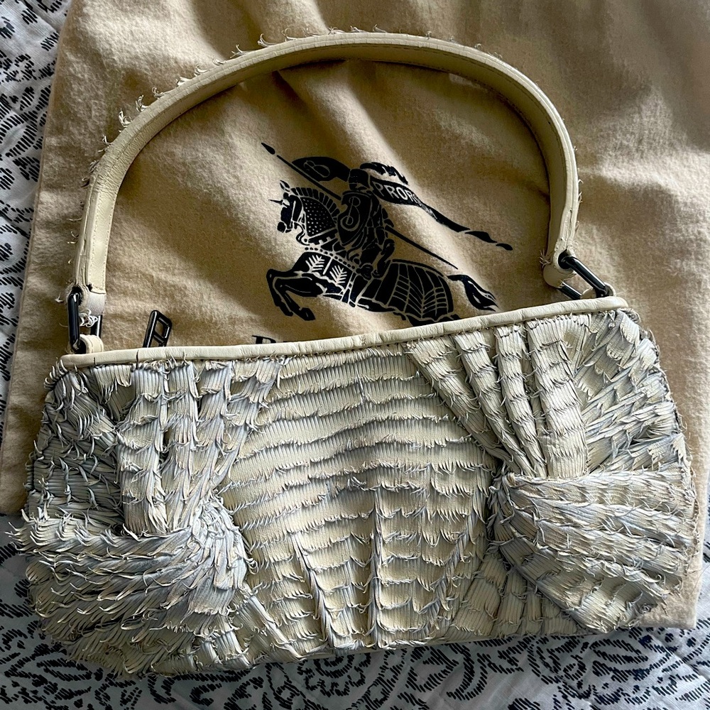 Burberry shoulder bag in Ivory
